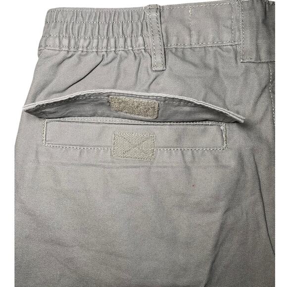 Stylish Grey Shorts - Perfect for Any Occasion - Picture 5 of 6